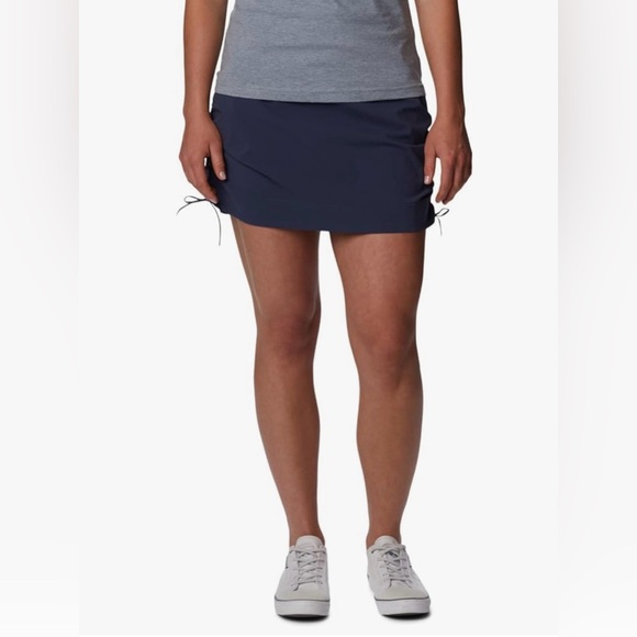 Columbia Dresses & Skirts - Columbia Women's Active Fit Omni-Shield Skort Jupe-Short Black Size XL